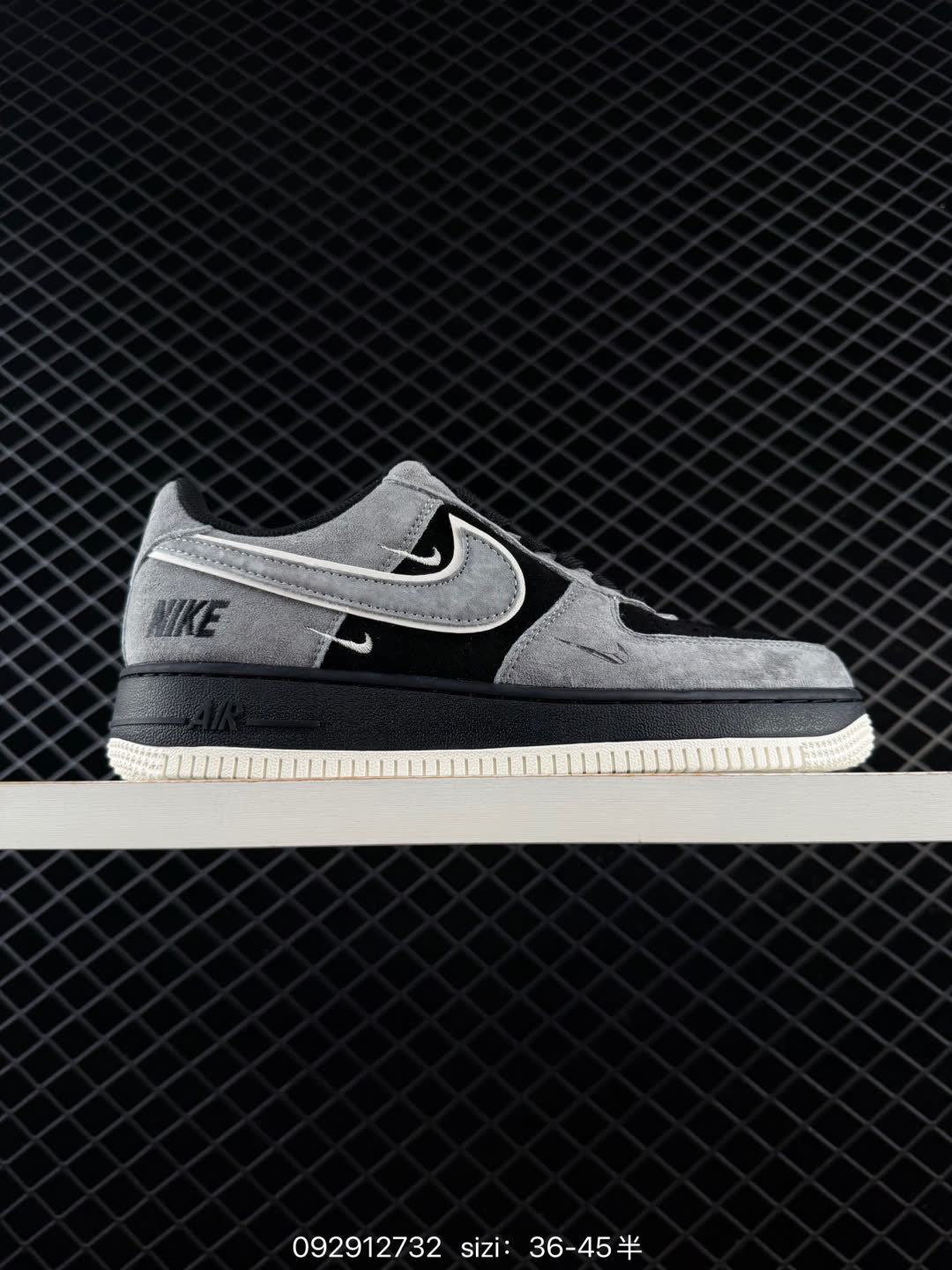 NIKE AIR FORCE 1 NIKE AIR FORCE 1